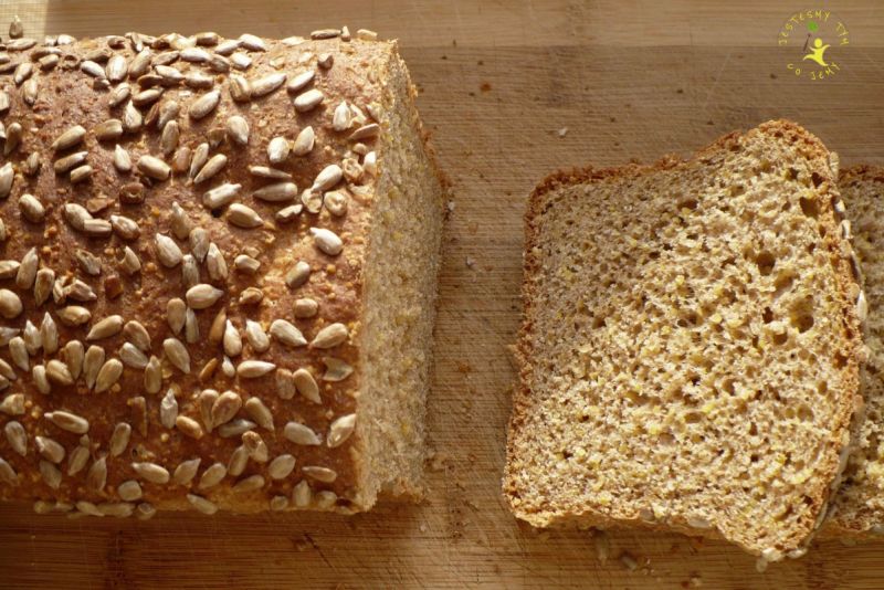 Chleb orkiszowy z polentą