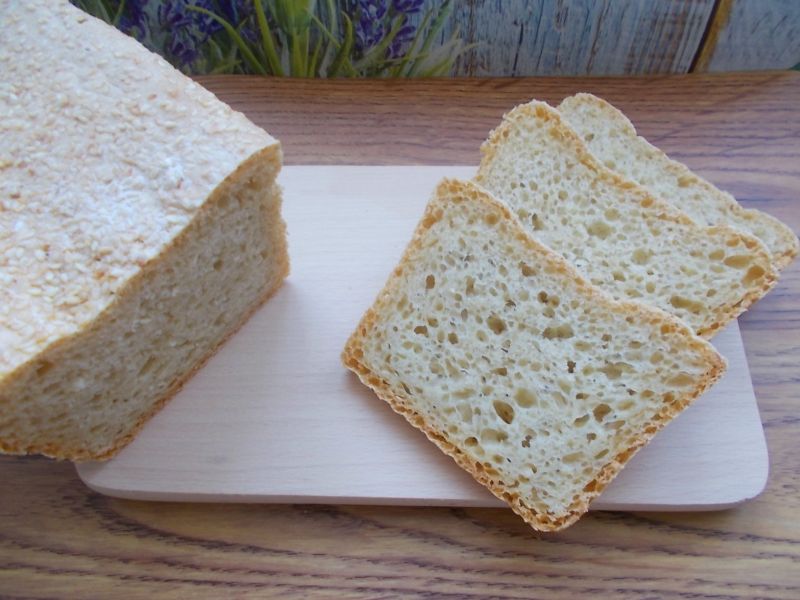 Chleb orkiszowy z sezamem Chleb orkiszowy z sezamem