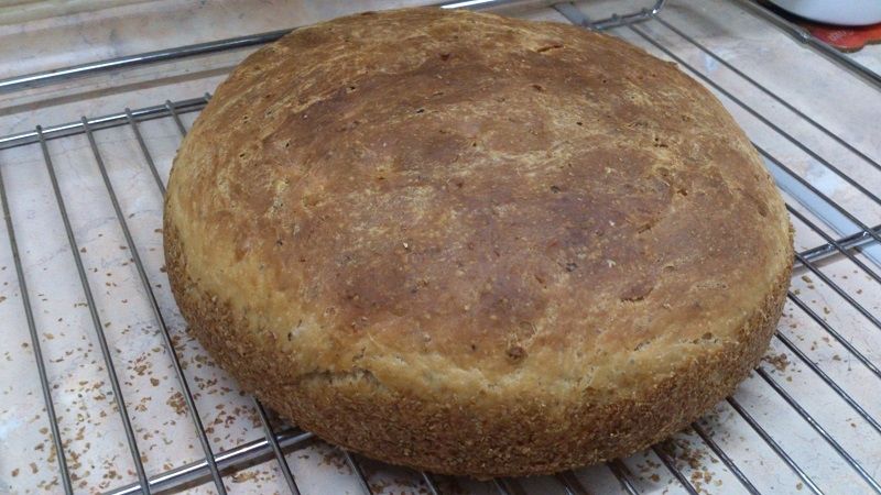 Chleb orzechowo - miodowy