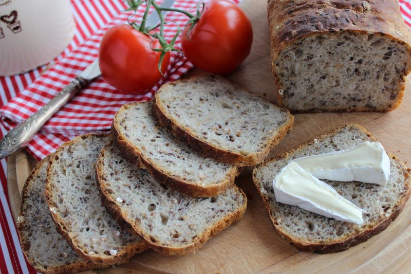 Chleb "pięć ziaren" na zakwasie