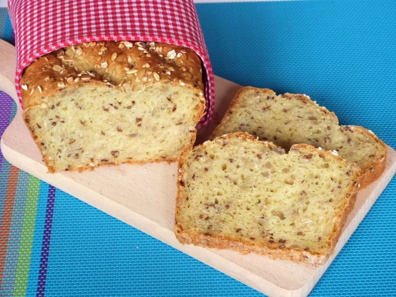 Chleb pszenno-kukurydziany z ziarnami Chleb pszenno-kukurydziany z ziarnami