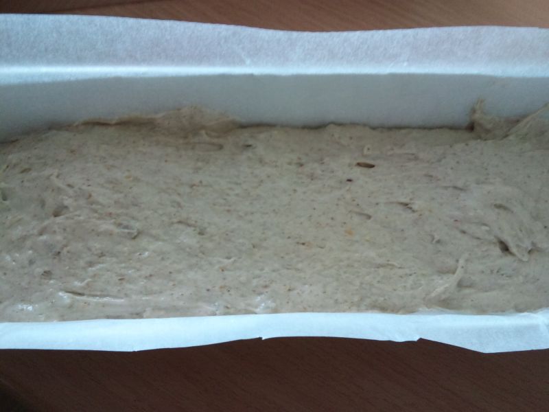 Chleb pszenno-żytni z błonnikiem na zakwasie