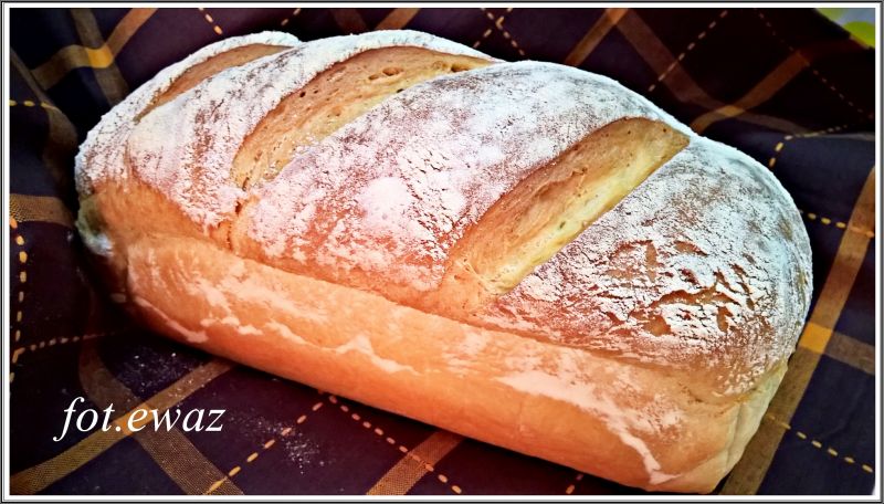Chleb pszenny na drożdżach Chleb pszenny na drożdżach