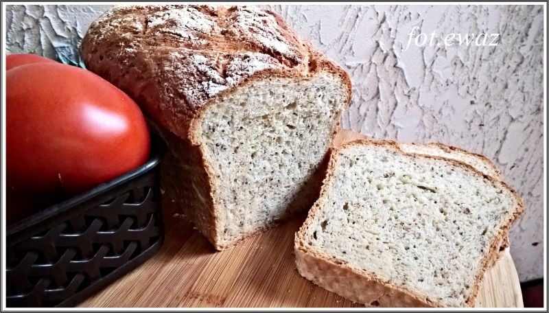 Chleb pszenny z chia i ostropestem Chleb pszenny z chia i ostropestem