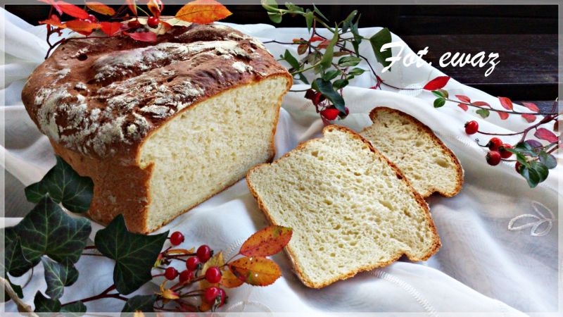 Chleb pszenny z fetą Chleb pszenny z fetą