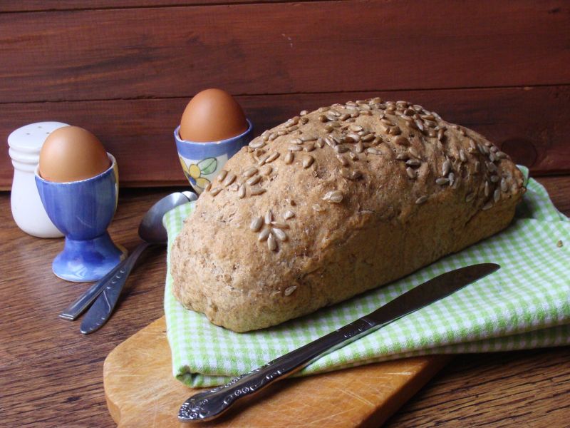 Chleb razowy ze słonecznikiem