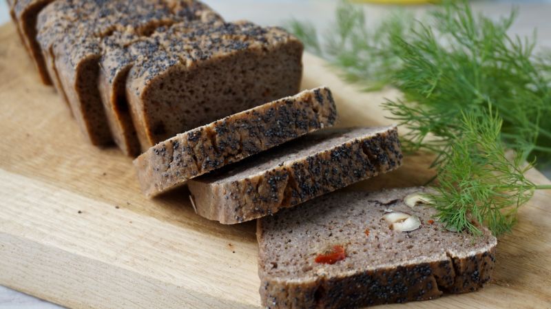 Chleb trzyskładnikowy (bezglutenowy, bez drożdży) 