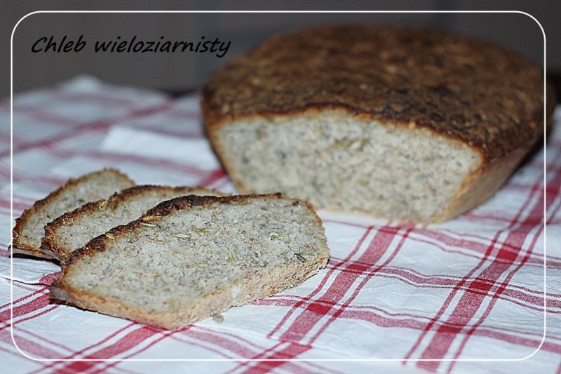 Chleb wieloziarnisty na drożdżach