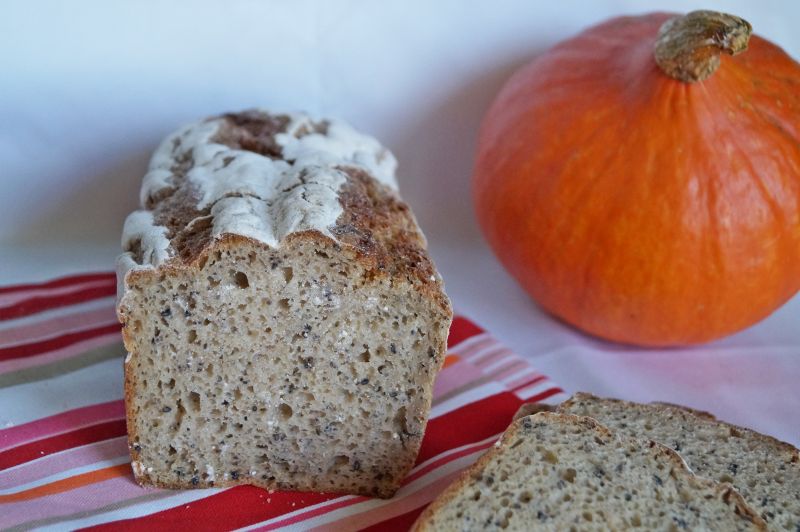 Chleb wieloziarnisty z dynią