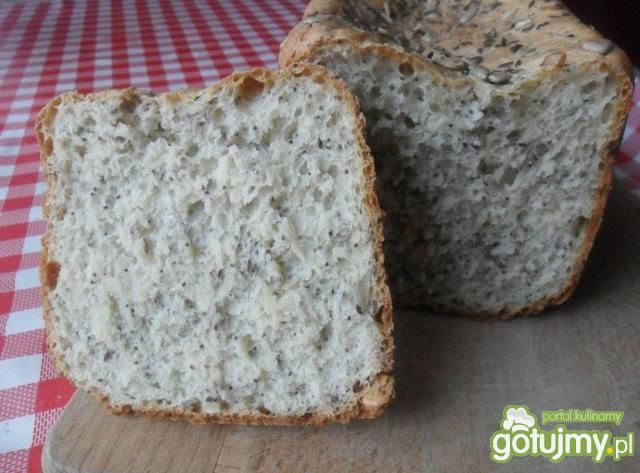 Chleb z 3 ziarnami z wypiekacza