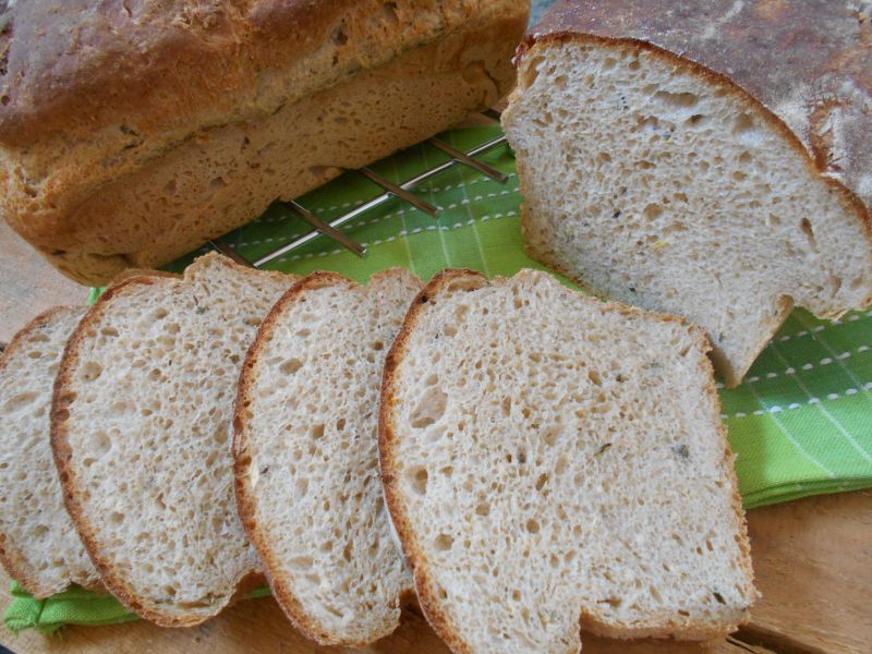 Chleb z cukinią i mielonym lnem