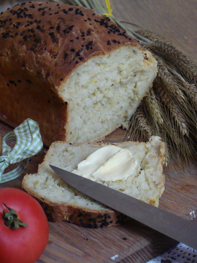 Chleb z dodatkiem cukinii