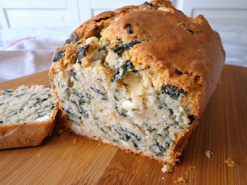 Chleb z jarmużem i serem feta Chleb z jarmużem i serem feta