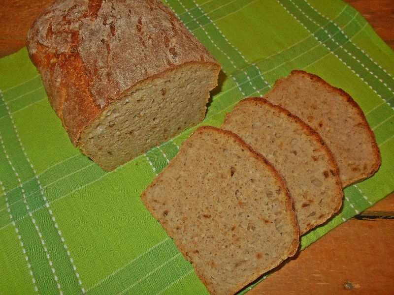 Chleb z kaszą jaglaną i cebulą Chleb z kaszą jaglaną i cebulą