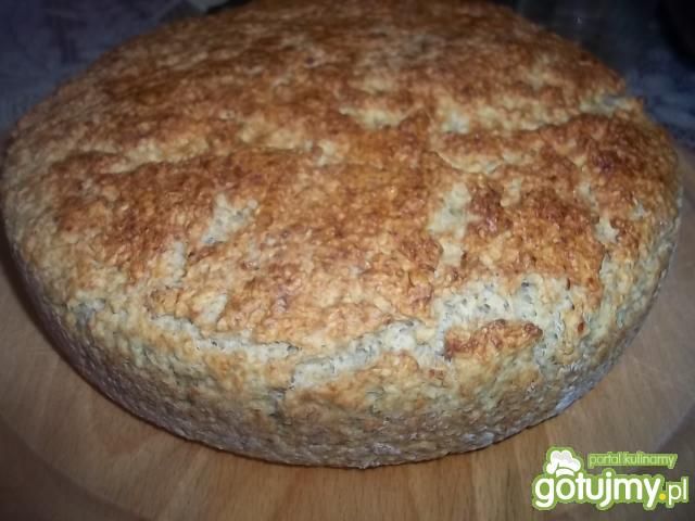 Chleb z kaszą kuskus i śmietaną Chleb z kaszą kuskus i śmietaną