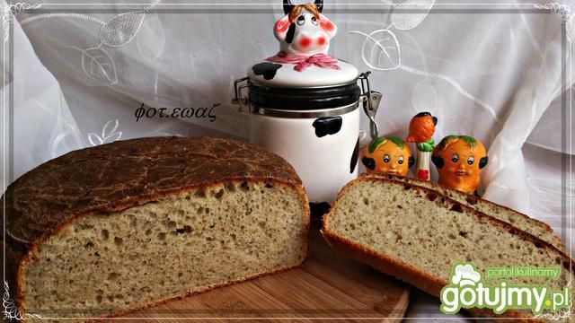 Chleb z lubczykiem i zieloną czubrycą Chleb z lubczykiem i zieloną czubrycą