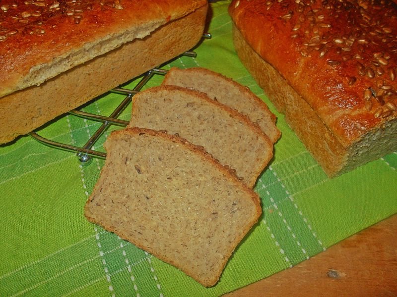 Chleb z majonezem i ostropestem