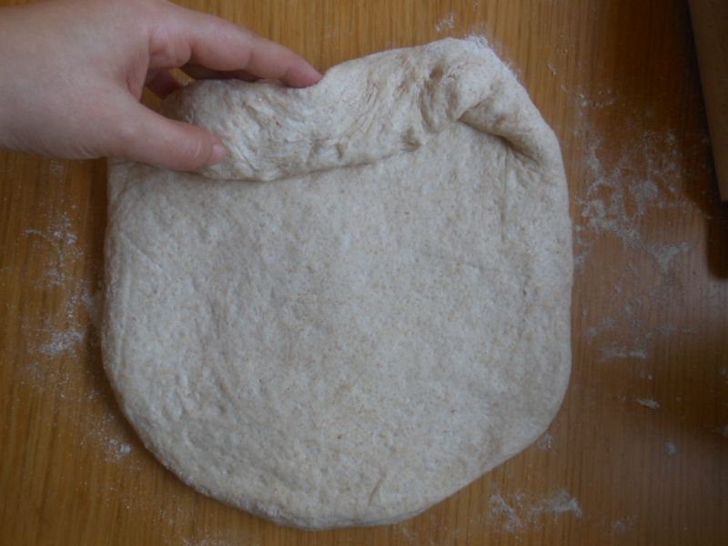 Chleb z mąki pełnoziarnistej na zakwasie