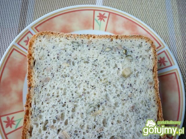 Chleb z makiem, dynią i słonecznikiem Chleb z makiem, dynią i słonecznikiem