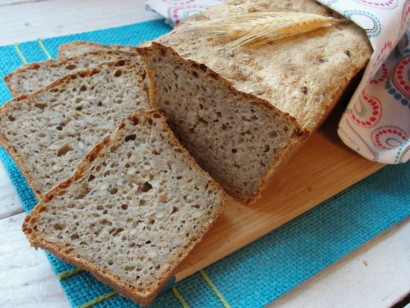 Chleb z smażoną cebulką i słonecznikiem Chleb z smażoną cebulką i słonecznikiem