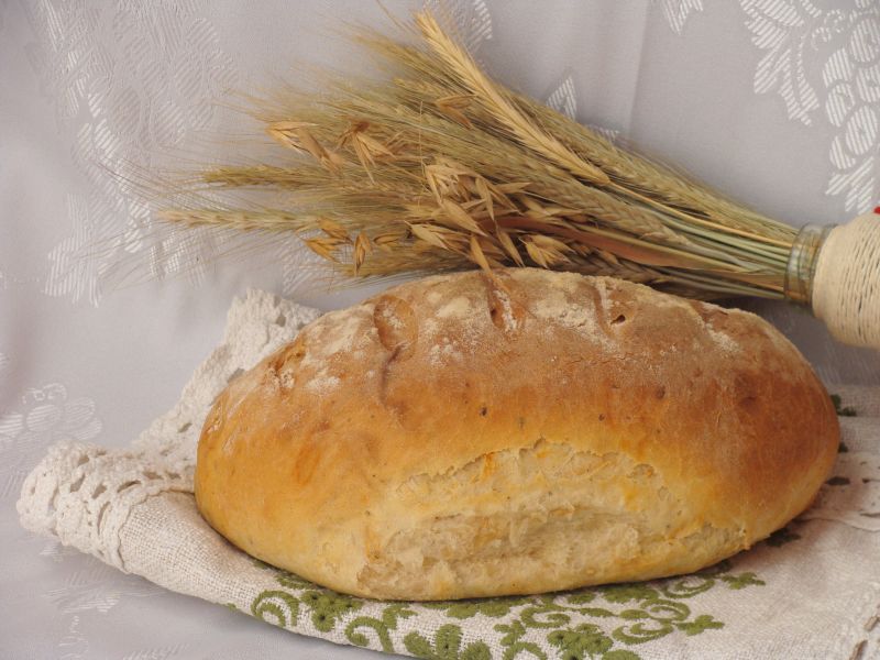 Chleb z suszonymi pomidorami