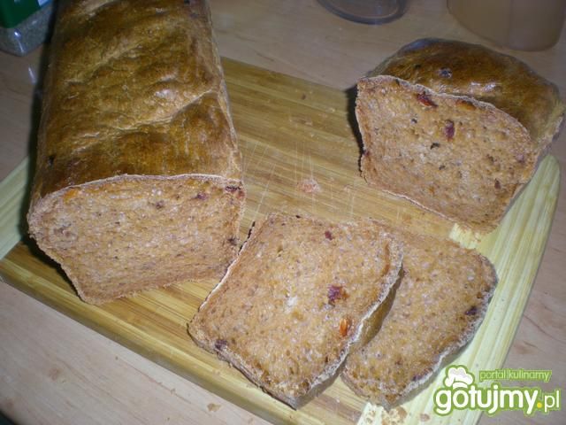Chleb z suszonymi pomidorami 4