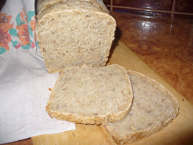 Chleb z szałwią hiszpańską,czyli nasionami chia Chleb z szałwią hiszpańską,czyli nasionami chia