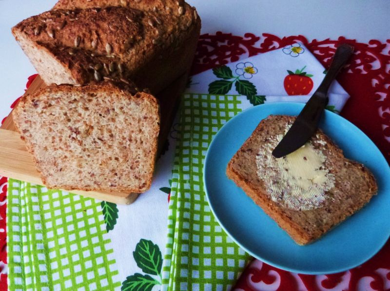Chleb z ziarnami na kefirze Chleb z ziarnami na kefirze