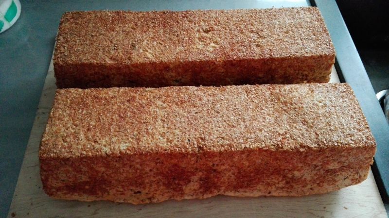 Chleb z ziarnami, otrębami i pokrzywą Chleb z ziarnami, otrębami i pokrzywą