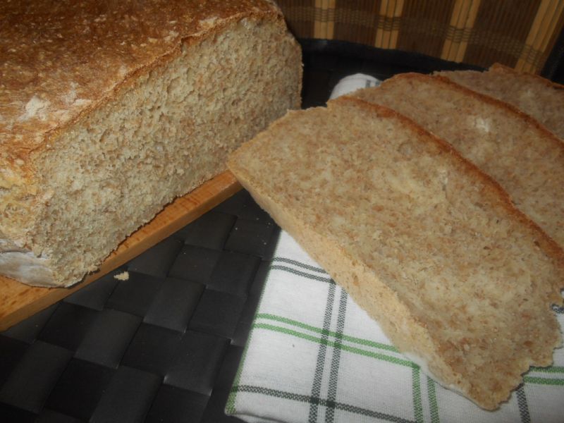 Chleb z ziemniakami i cebulą