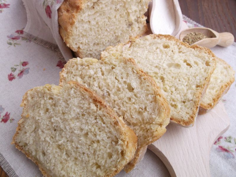 Chleb z ziemniakami i suszonym oregano 