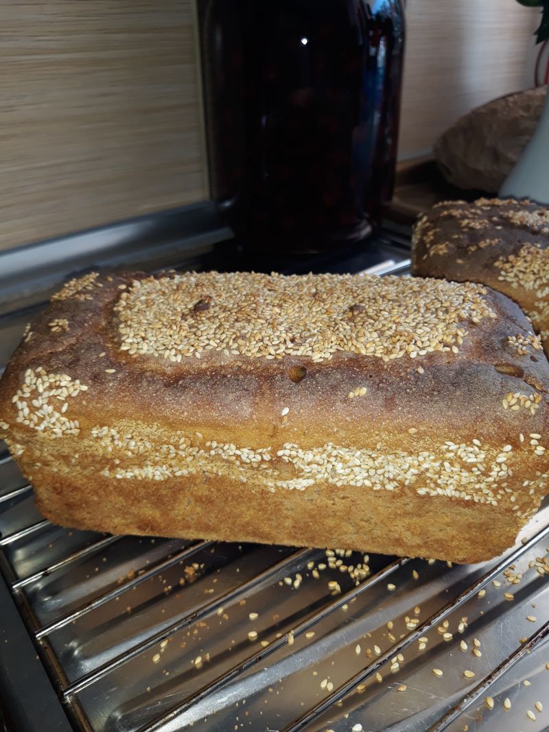 Chleb żytni na naturalnym zakwasie 