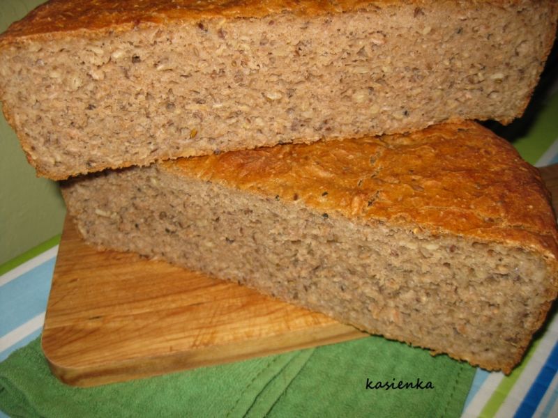 Chleb żytni razowy z płatkami owsianymi Chleb żytni razowy z płatkami owsianymi
