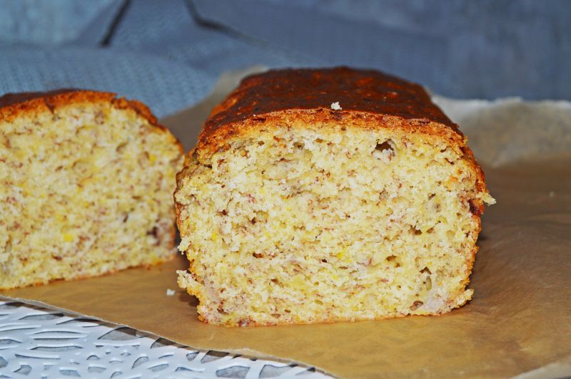 Chlebek bananowy z kawałkami czekolady