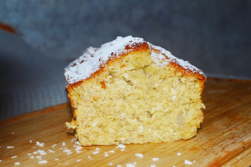 Chlebek bananowy z wiórami kokosowymi Chlebek bananowy z wiórami kokosowymi