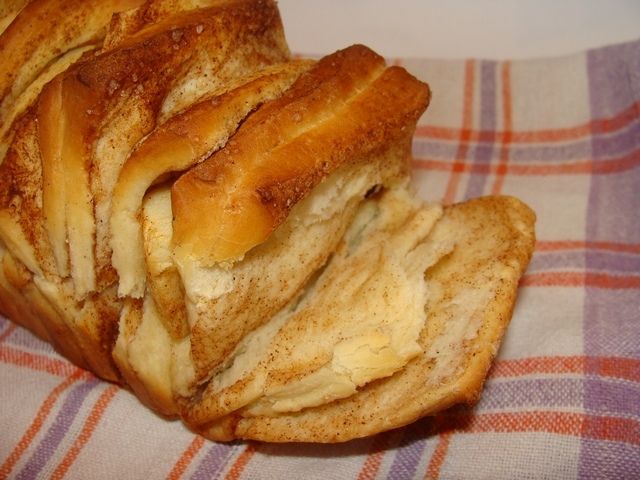 Chlebek cynamonowy z jabłkami Chlebek cynamonowy z jabłkami