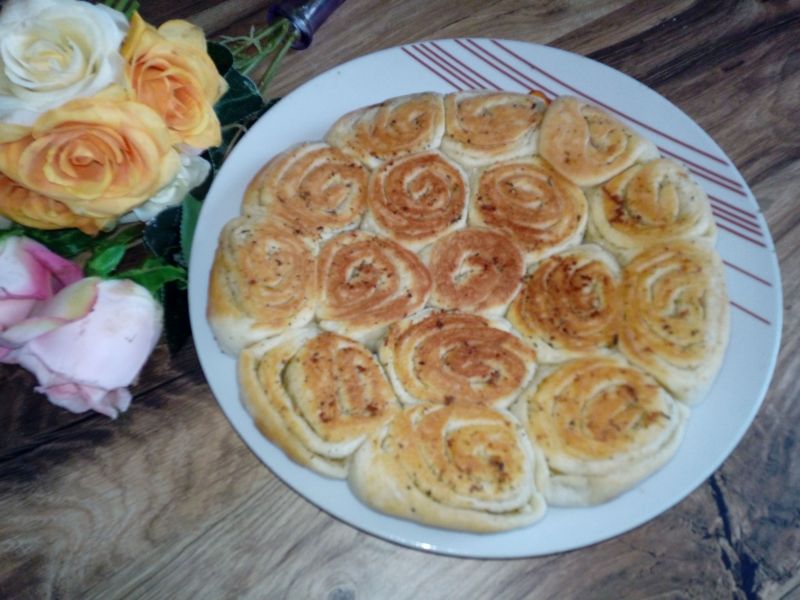 Chlebek czosnkowy z patelni