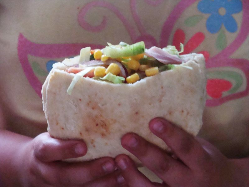 Chlebek pita domowy Chlebek pita domowy