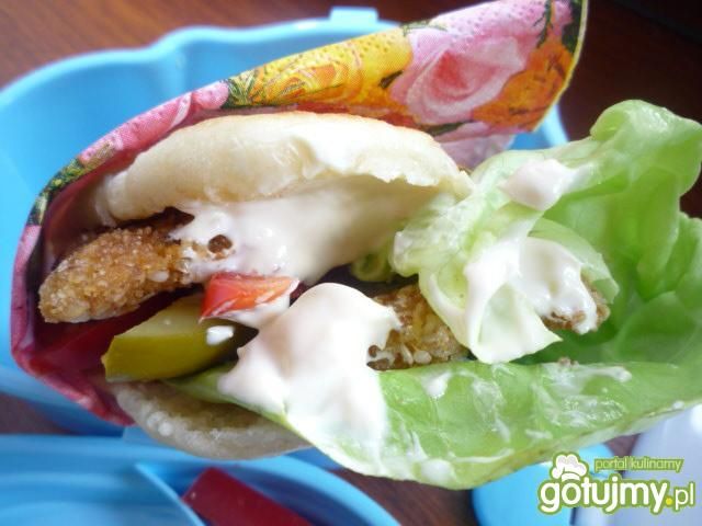 Chlebek pita zamiast kanapek dziś z rybą