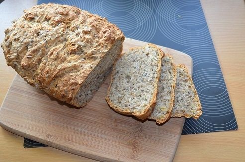 Chlebek z ziarnami