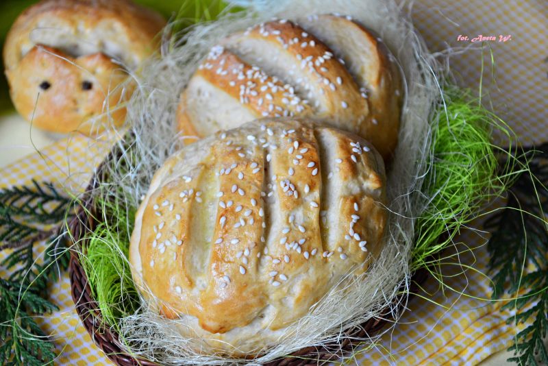 Chlebki i zajączki do koszyczka wielkanocnego Chlebki i zajączki do koszyczka wielkanocnego