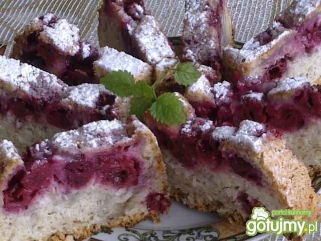 Chlebowa babka z wiśniami  Chlebowa babka z wiśniami