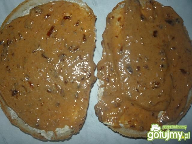 Chlebuś z pastą z powidłami Chlebuś z pastą z powidłami