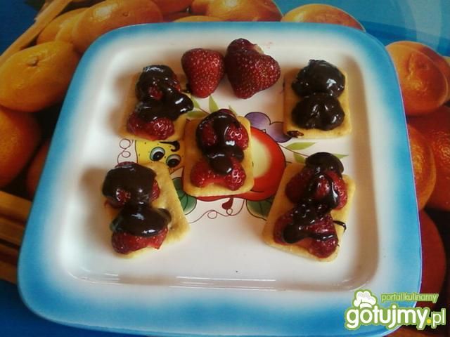 Chłodne kąski na słonym spodzie. Chłodne kąski na słonym spodzie.