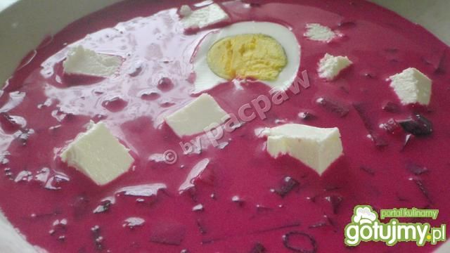 Chłodnik litewski z jajkiem i fetą 