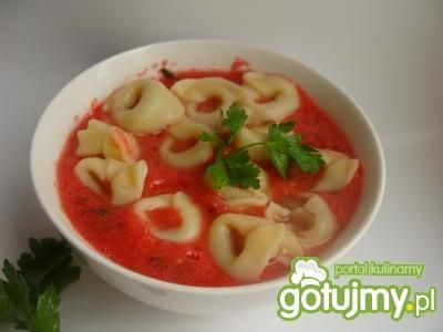 Chłodnik pomidorowy z tortellini
