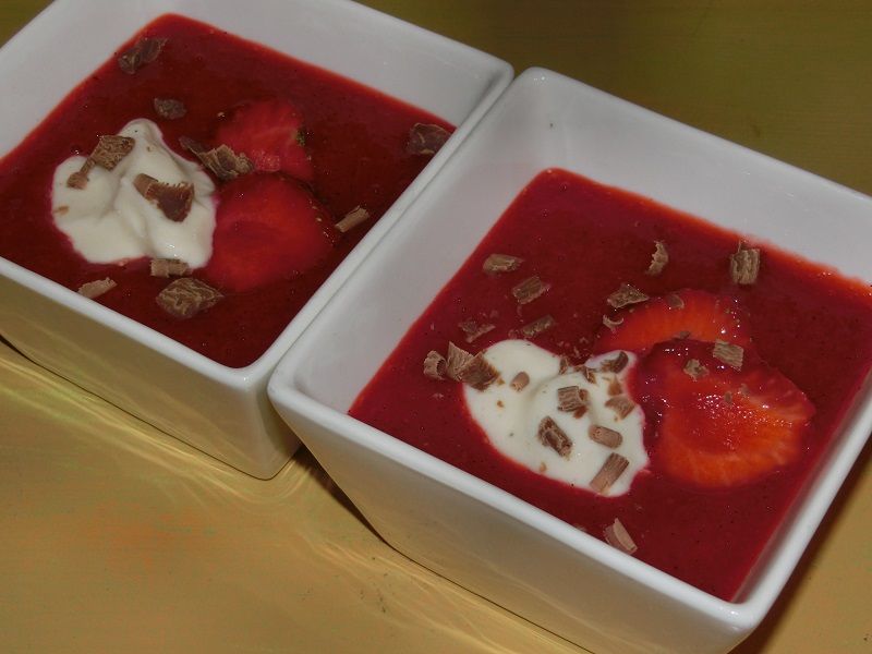 Chłodnik truskawkowy