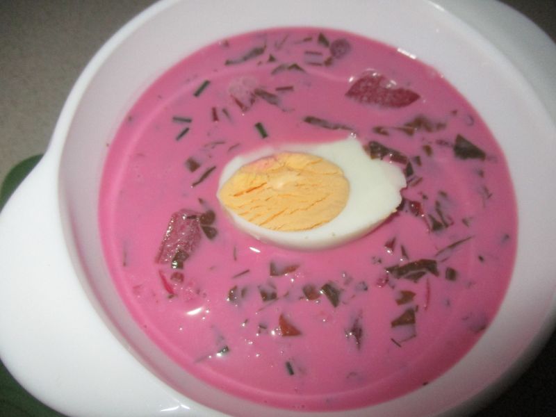 Chłodnik z botwinki z jajkiem