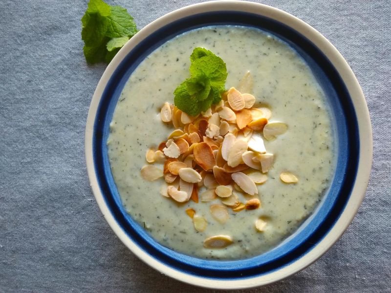 Chłodnik z cukinii i ogórka Chłodnik z cukinii i ogórka