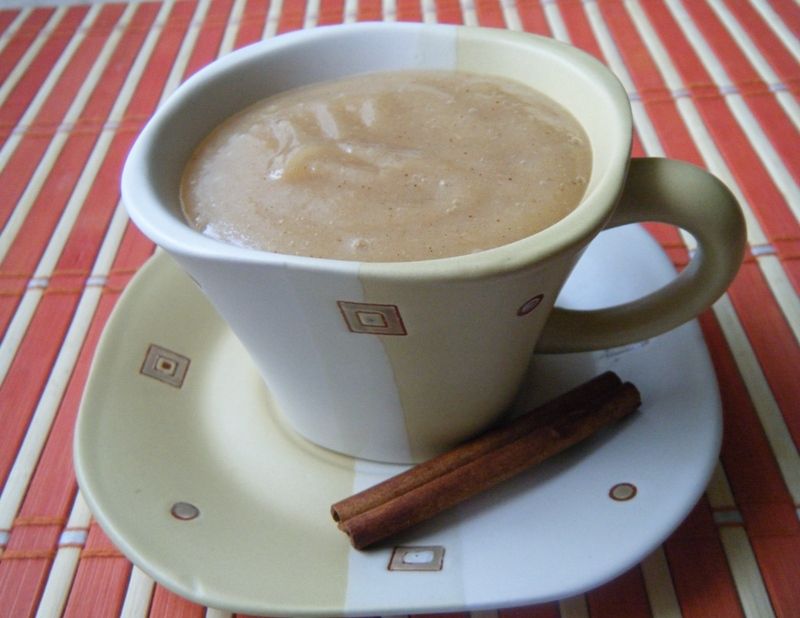 Chłodnik z jabłek z nutką cynamomu i pomarańczy